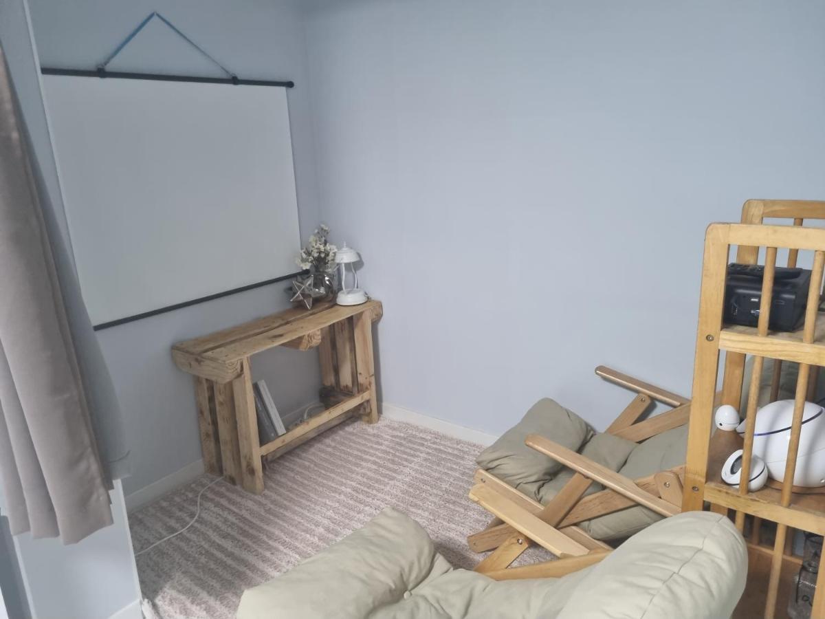 Gashi Sarang Bed & Breakfast Seogwipo Eksteriør bilde